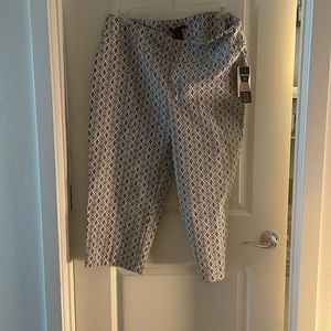 Black and white capris